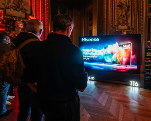耳朵要“怀孕”!海信RGB-Mini LED电视UX携帝瓦雷亮相巴黎歌剧院,剧场级音效直击灵魂